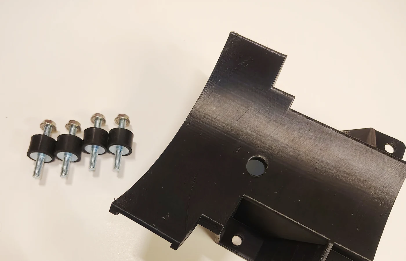 3D-gedruckter Luftfilterkastenhalter mit Montagesatz